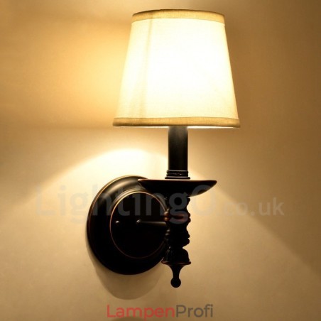 Traditionelle klassische Wandleuchten für den Innenbereich mit einer Leuchte Traditionelle klassische Wandleuchten für den Innenbereich mit einer Leuchte