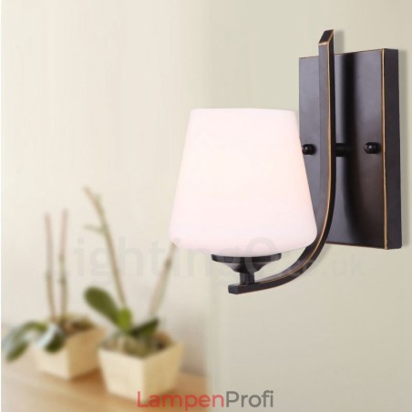 Traditionelle klassische Wandleuchten für den Innenbereich mit einer Leuchte Traditionelle klassische Wandleuchten für den Innenbereich mit einer Leuchte