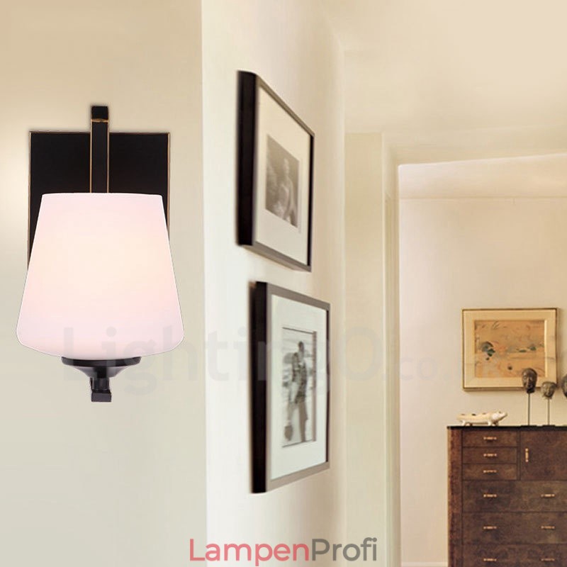 Traditionelle klassische Wandleuchten für den Innenbereich mit einer Leuchte