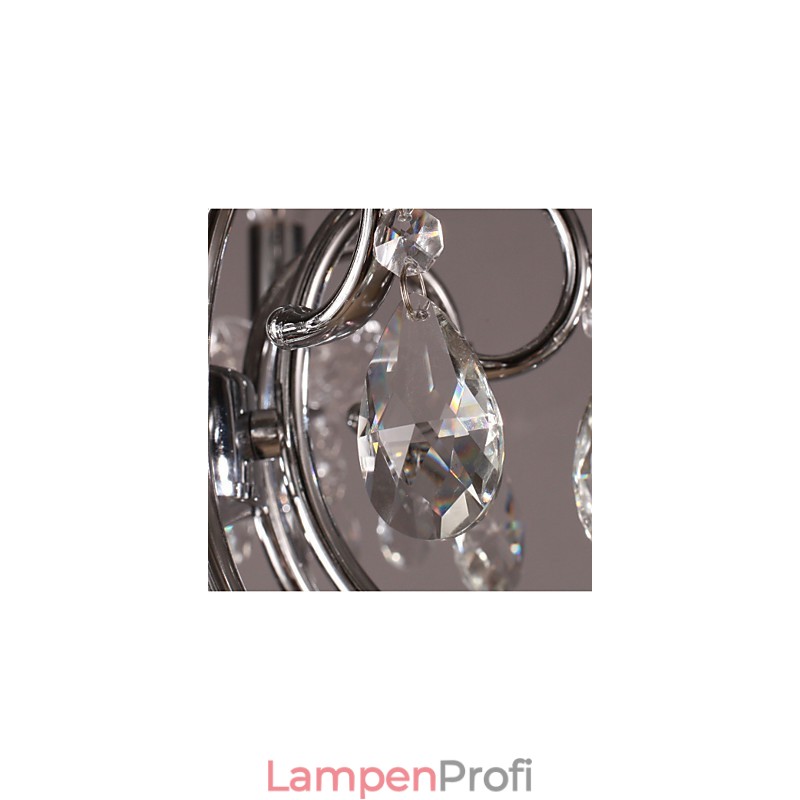Traditioneller klassischer Kronleuchter aus Kristall und Chrommetall