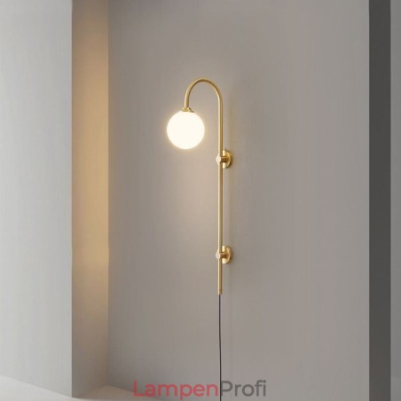 Moderne Wandleuchte aus gebürstetem Gold Moderne Wandleuchte aus gebürstetem Gold