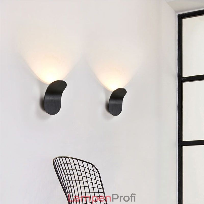 Minimalistische Wandleuchte aus Aluminium