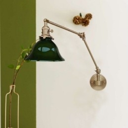 Moderne Wandleuchte mit Glasschirm