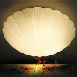 Die nordischen kreativen Glasschalen absorbieren das Kuppellicht