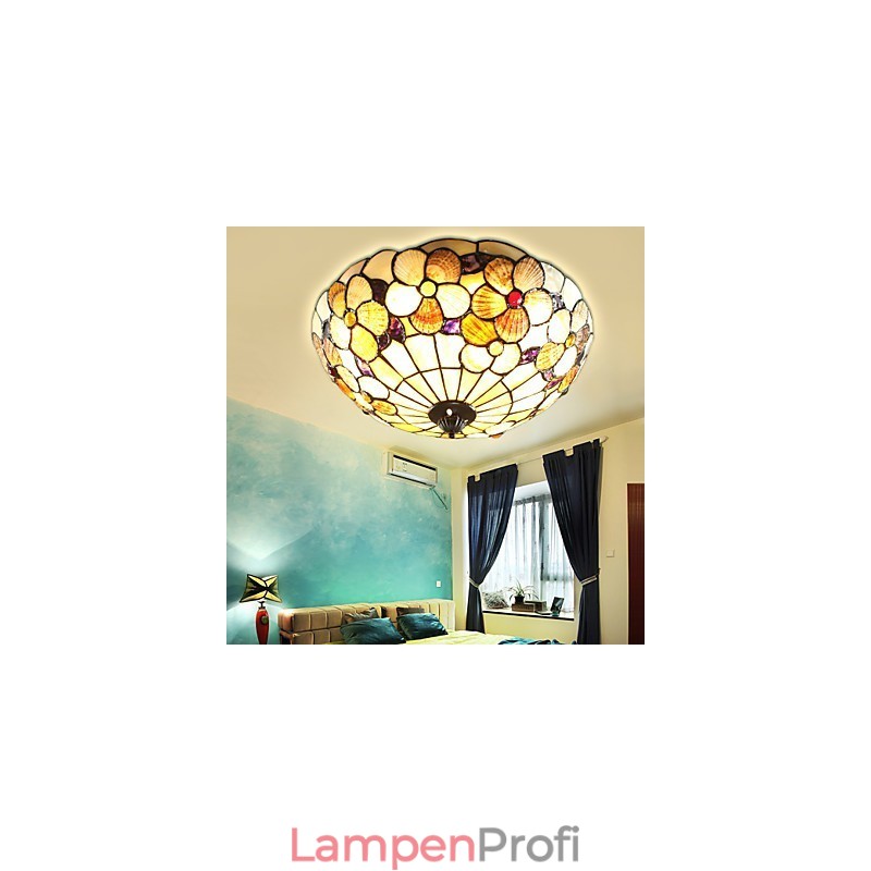 Die Muscheln des Mittelmeers absorbieren das Licht der ländlichen Schornsteinkuppel mit einem Durchmesser von 50 cm