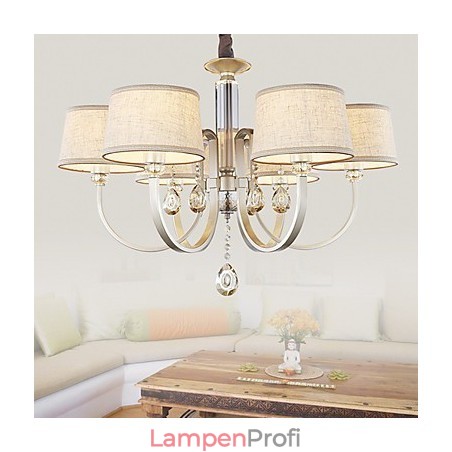 Kronleuchter aus Metall mit Kristallmalerei im Landhausstil