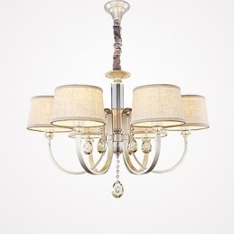 Kronleuchter aus Metall mit Kristallmalerei im Landhausstil