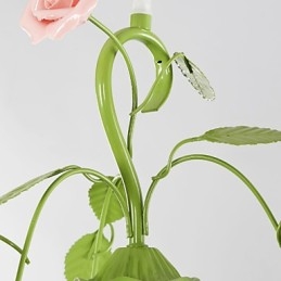 Gartenblumen und -pflanzen zum Valentinstag absorbieren Kuppellicht