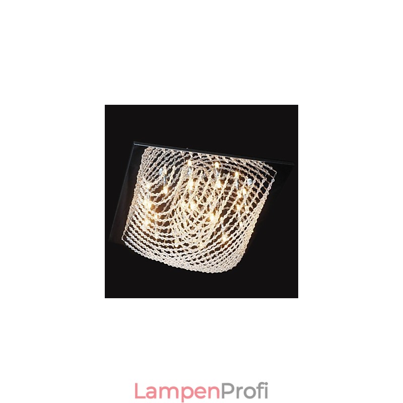 Traditioneller klassischer Kronleuchter aus Kristall und Chrommetall