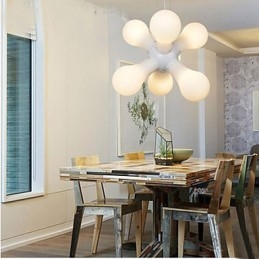 Einfache Pendelleuchte aus Glas