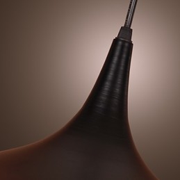 Moderne Pendelleuchte aus Aluminium mit schwarzem Schirm