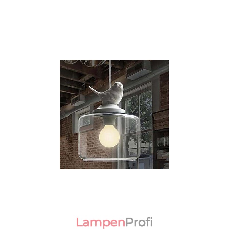 Hängelampe mit Glasvögeln und einem Kopf