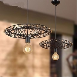 Amerikanischer Kronleuchter im Landhausstil aus Eisenindustrie