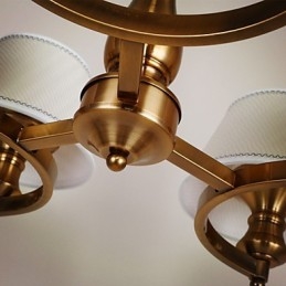 Rustikaler Kronleuchter im Vintage-Mini-Stil aus galvanisiertem Metall der Lodge